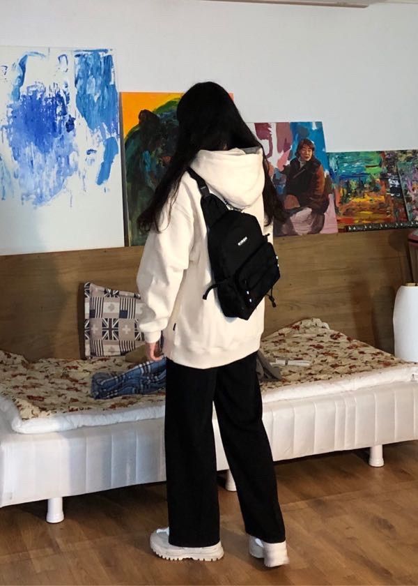 [KIRSH] POCKET POINT MUSTANG HAND BAG★ MUSINSA | KIRSH Pocket Technical Sling Bag [Ivory]