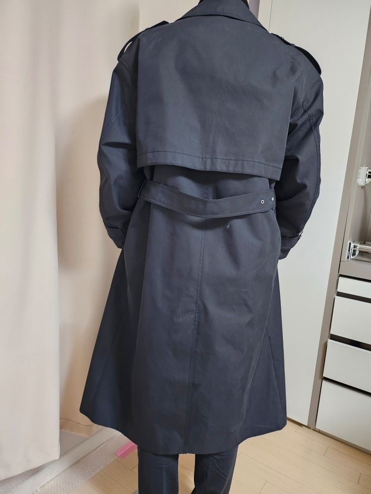 MUSINSA | INSILENCE Oversize Trench Coat BLACK