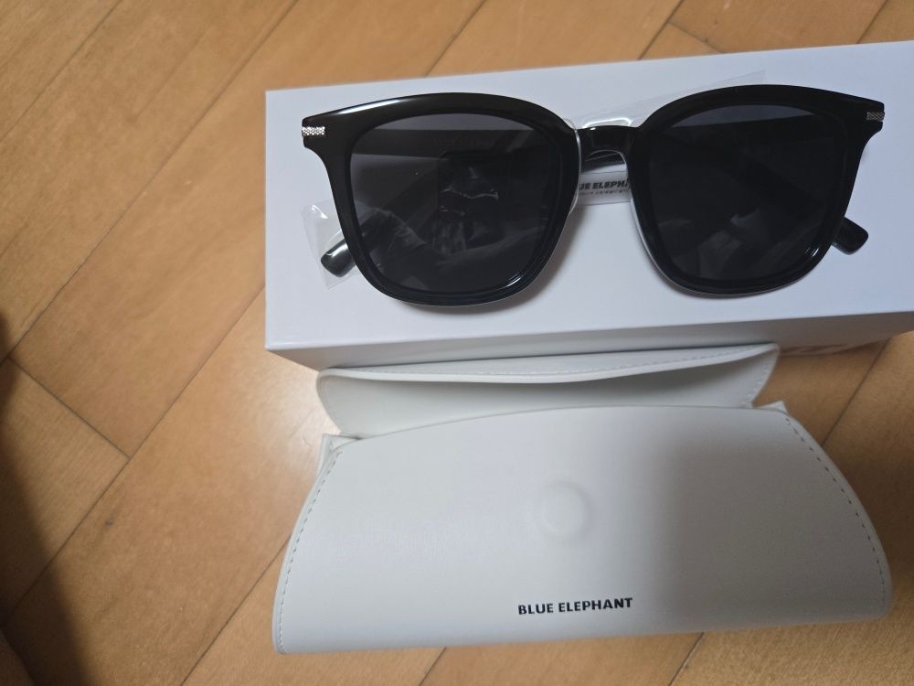 MUSINSA公式 | BLUE ELEPHANT DUSTIN black-po