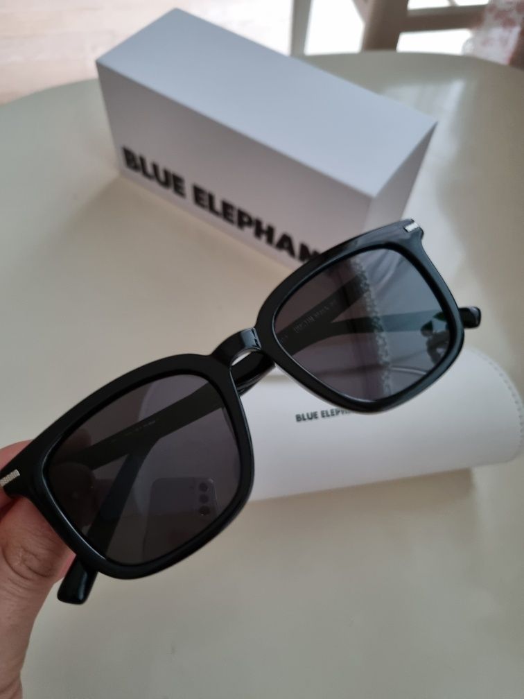 DUSTIN black-po - BLUE ELEPHANT