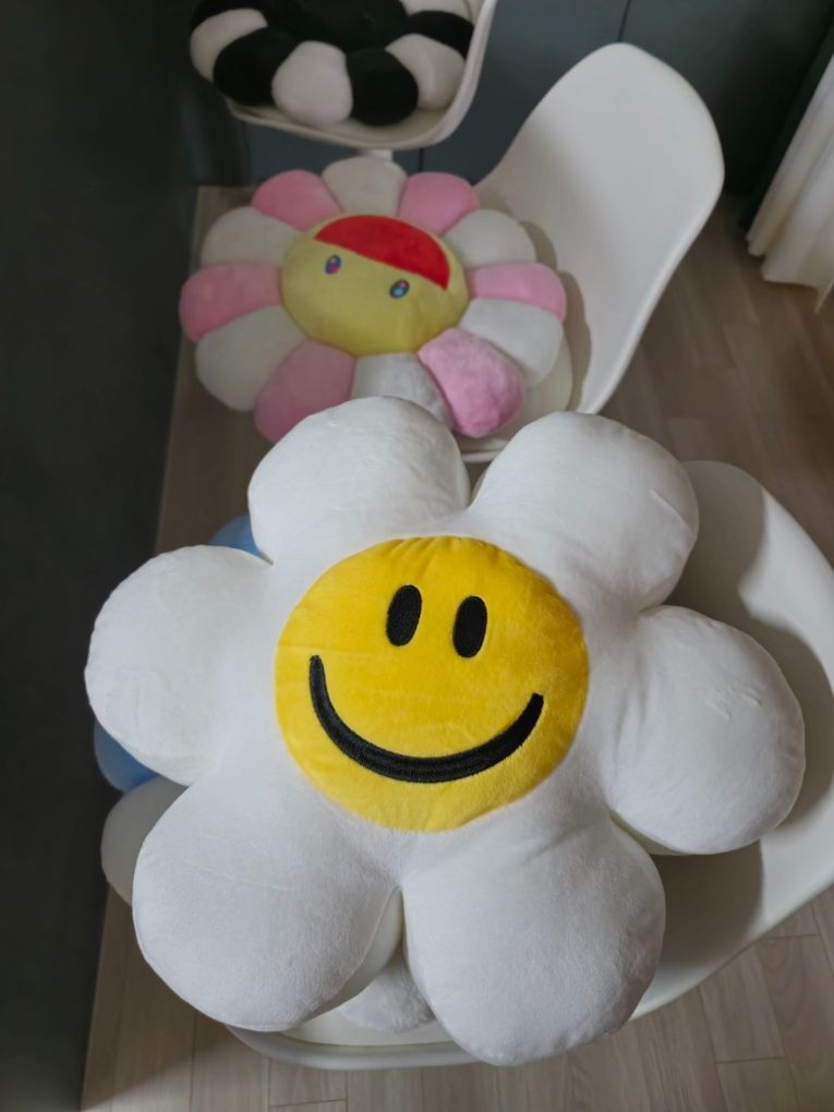 MUSINSA公式 | WIGGLE WIGGLE クッションブランケット - Smile We Love