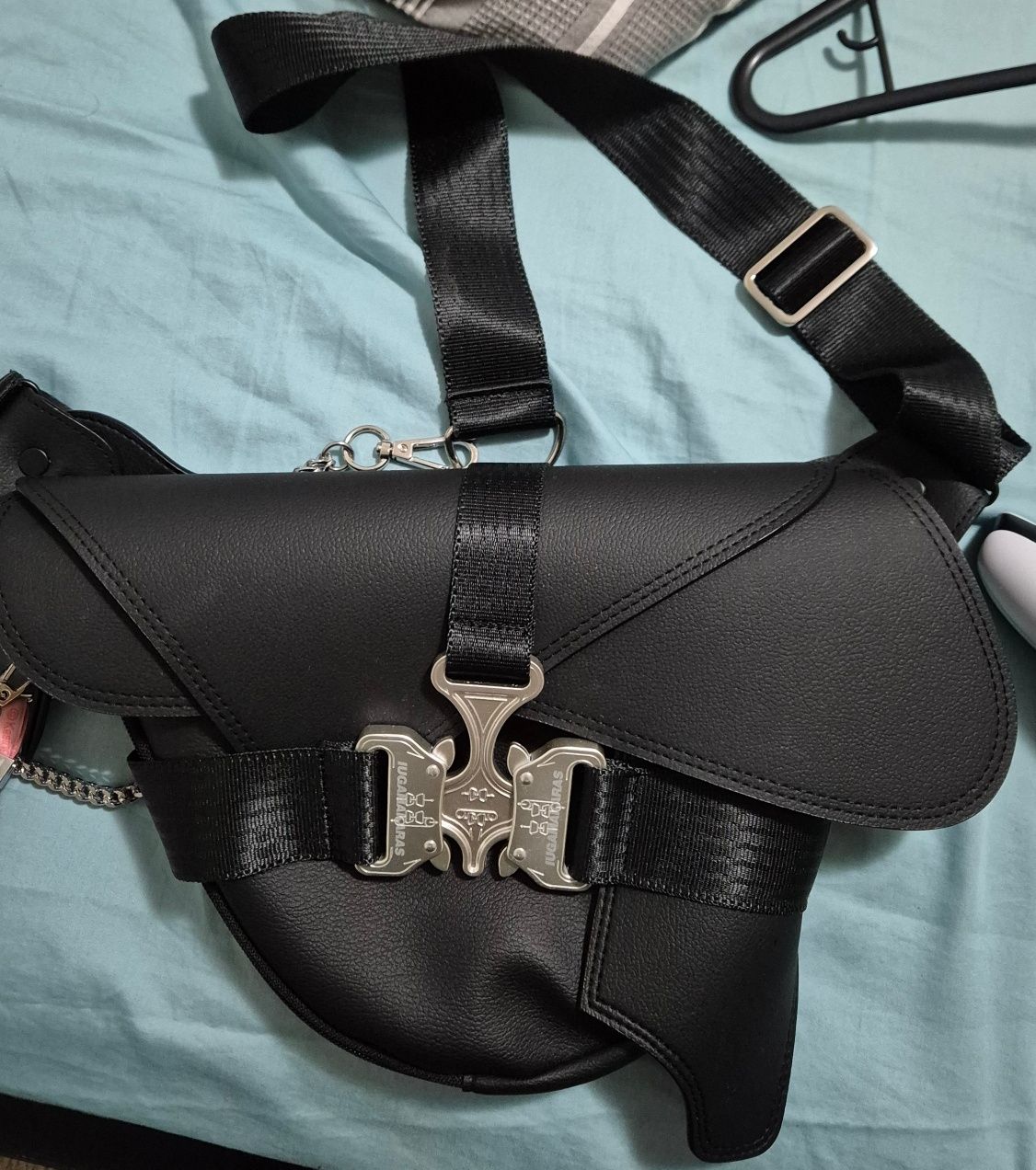 MUSINSA公式 | IUGAMAKARAS Triple Covered Crow Buckle Bag