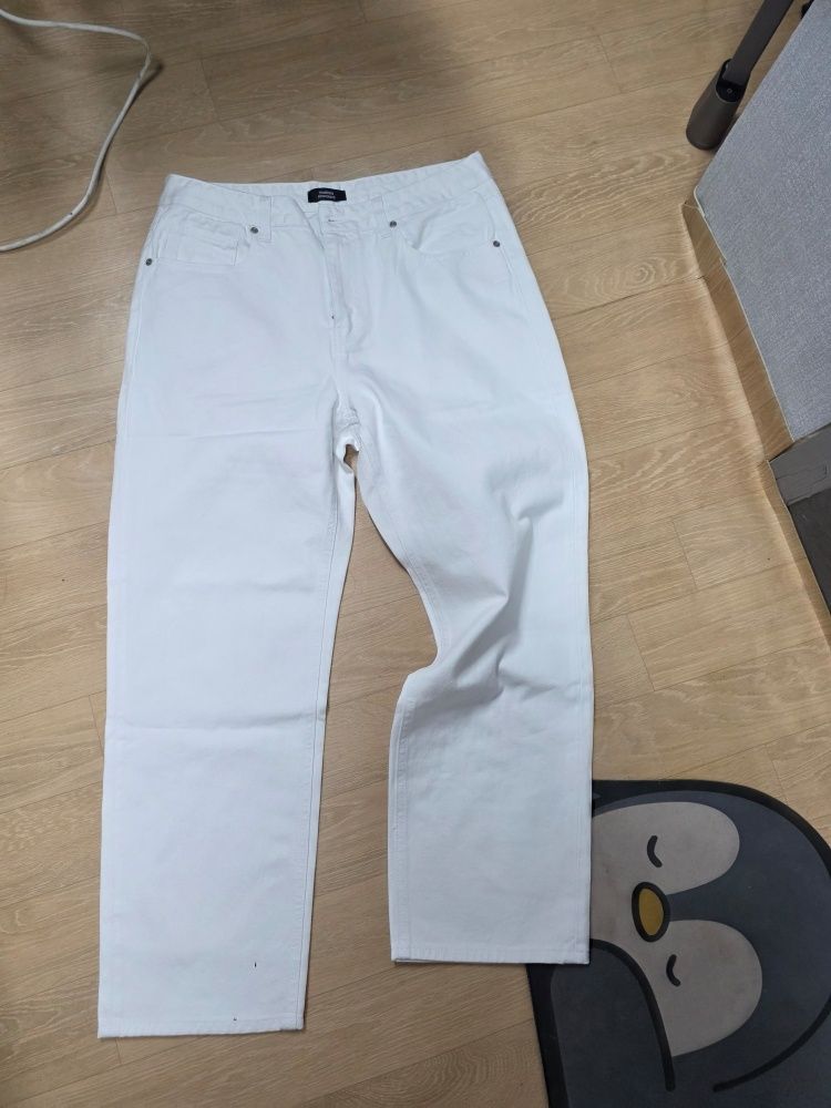 MUSINSA | MUSINSA STANDARD REGULAR FIT DENIM PANTS [WHITE]