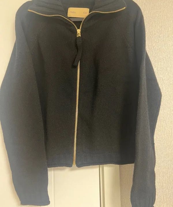 MUSINSA公式 | MATIN KIM SPELL POINT KNIT ZIP UP IN BLACK