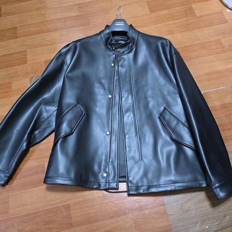 MUSINSA公式 | MUSINSA STANDARD ビーガンレザー特大クロップド