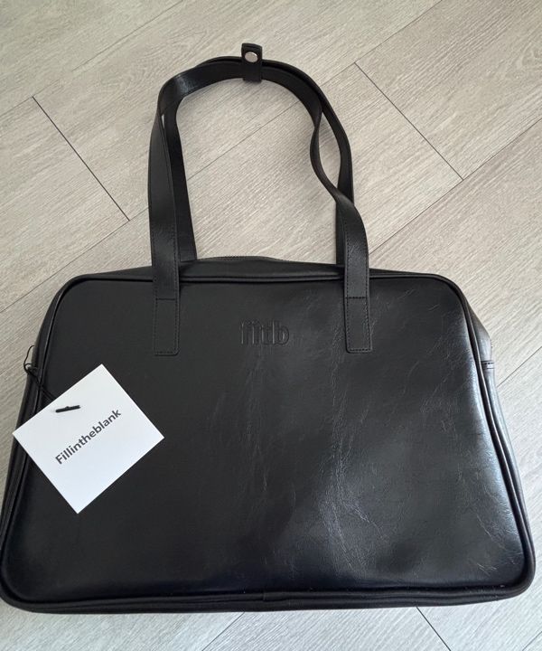 韓国 fillintheblank shoulder bag MUSINSA | FILLINTHEBLANK Trapezoid Shoulder Bag (black)