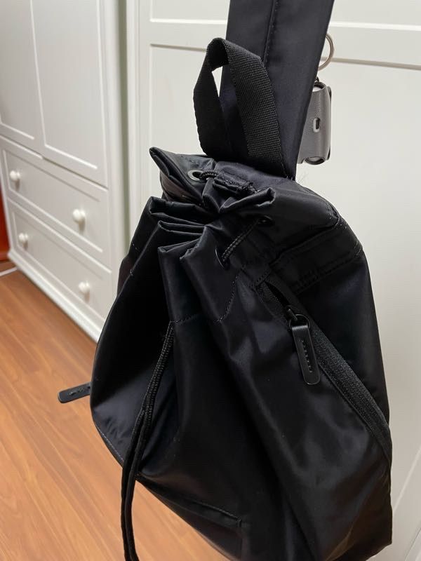 MUSINSA | MUSINSA STANDARD NYLON DUFFLE SLING BAG [BLACK]