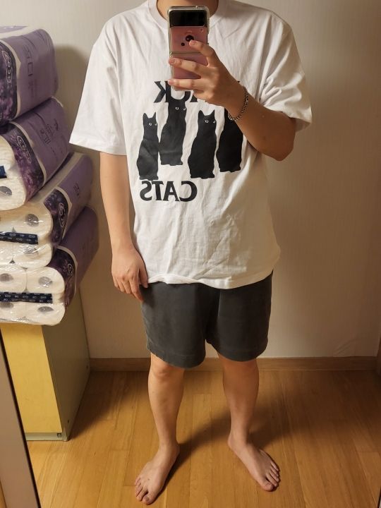 MUSINSA | VIVASTUDIO BLACK CAT TEE [WHITE]