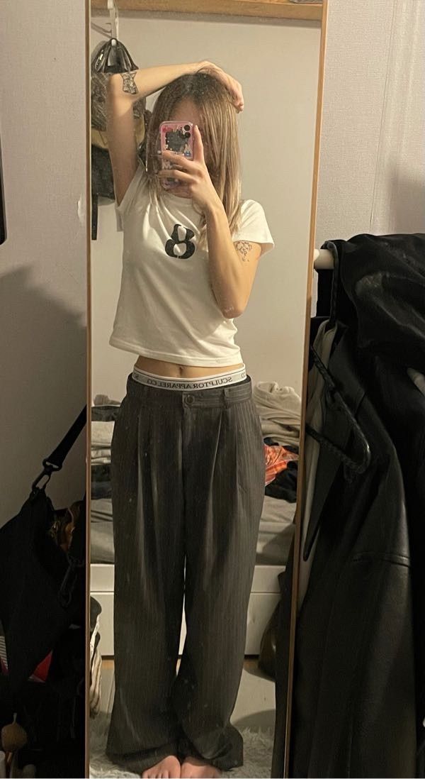 MUSINSA | SCULPTOR Peekaboo Lowrise Pintuck Pants Gray Pin