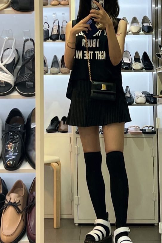 sculptor  peekaboo lowrise skortスカート MUSINSA | SCULPTOR Peekaboo Lowrise Skort Black Pin Stripe