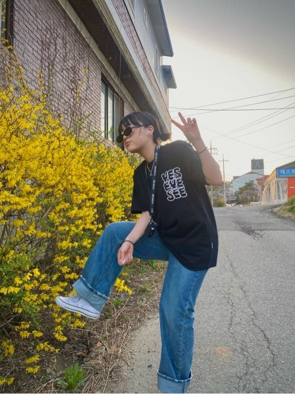 MUSINSA | YESEYESEE C-Logo Tee Black