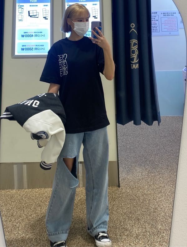 MUSINSA | YESEYESEE C-Logo Tee Navy