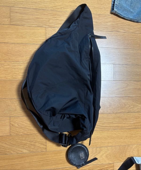 MUSINSA | MIMTHEWARDROBE Montage Easy Messenger Bag