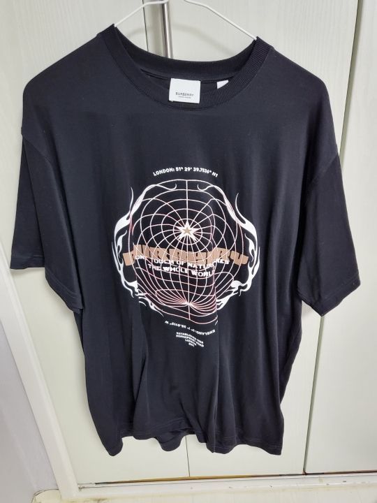 【BURBERRY】Globe Graphic Print Short Sleeve T-Shirt MUSINSA | BURBERRY Globe Graphic Print Short Sleeve T-shirt