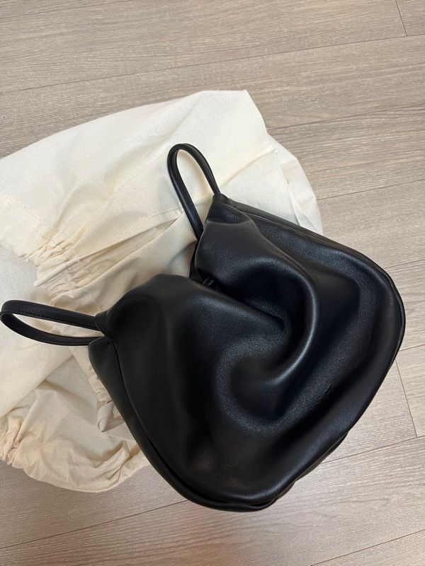 MUSINSA | YURT PLUM_BK