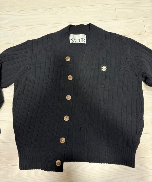 MUSINSA公式 | SATUR パロオーバーサイズブークルカーディガン