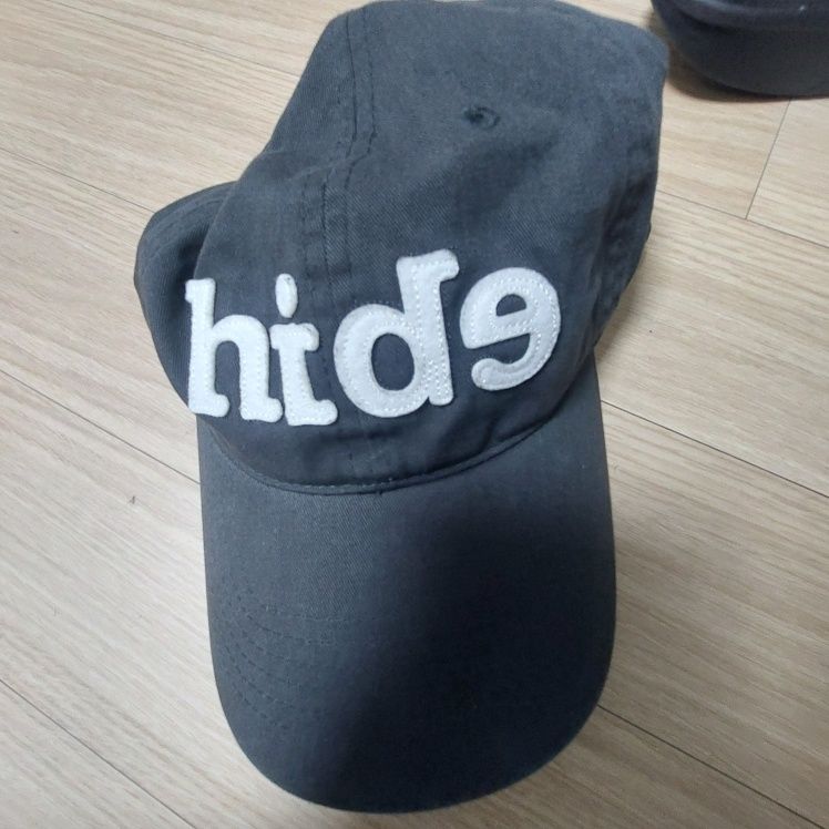 MUSINSA | HIDDEN BEHIND hide logo baseball cap (CHARCOAL)