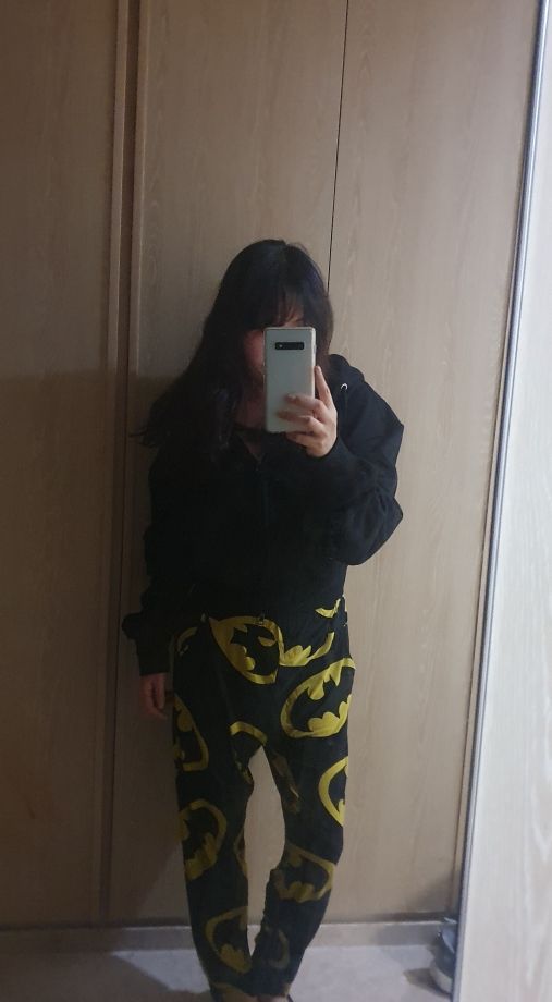 [AVANDRESS] ★SET-UP★AV LOGO CROP HOOD ZIP-UP & PANTS AVANDRESS】AV LOGO CROP HOOD ZIP-UP & PANTS ☆SET-UP☆