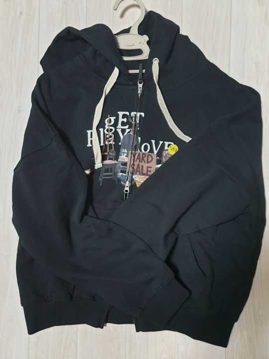 MUSINSA | KIRSH Print Two-Way Hooded Zip-Up [Black]