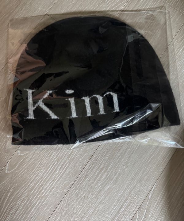 【新品未使用正規品】Matin Kim LOGO SHORT BEANIE 黒 MATIN KIM】 LOGO JACQUARD SHORT BEANIE ☆大人気☆ (Matin Kim