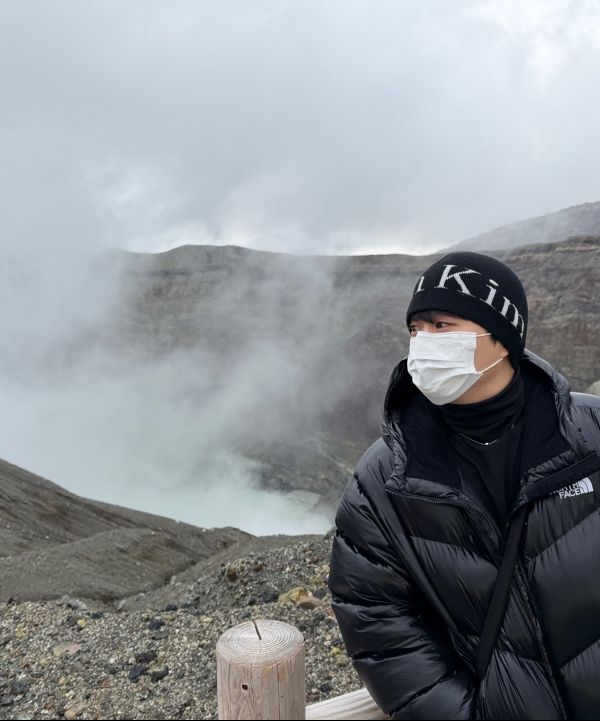 MUSINSA公式 | MATIN KIM LOGO JACQUARD SHORT BEANIE IN BLACK