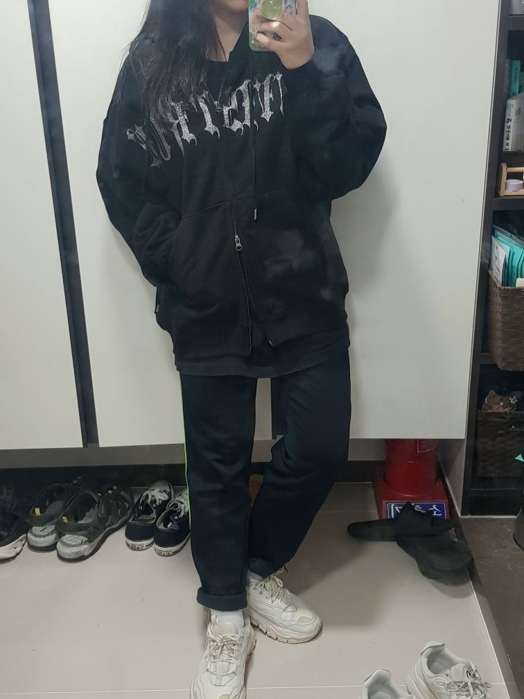 MZ 2-WAY GLITTER HOOD ZIP UP (BLACK) - LUVISTRUE | 60