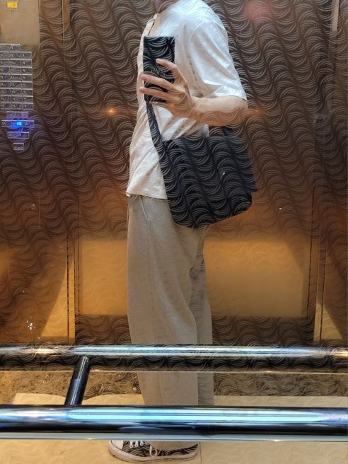 MUSINSA | QUALPACK Current Regular Messenger Bag 342