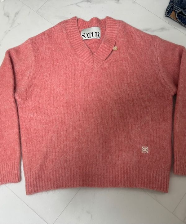 SATUR ニット 赤 SATUR ニット 赤