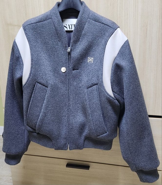 MUSINSA | SATUR Percy collarless varsity jacket charcoal gray