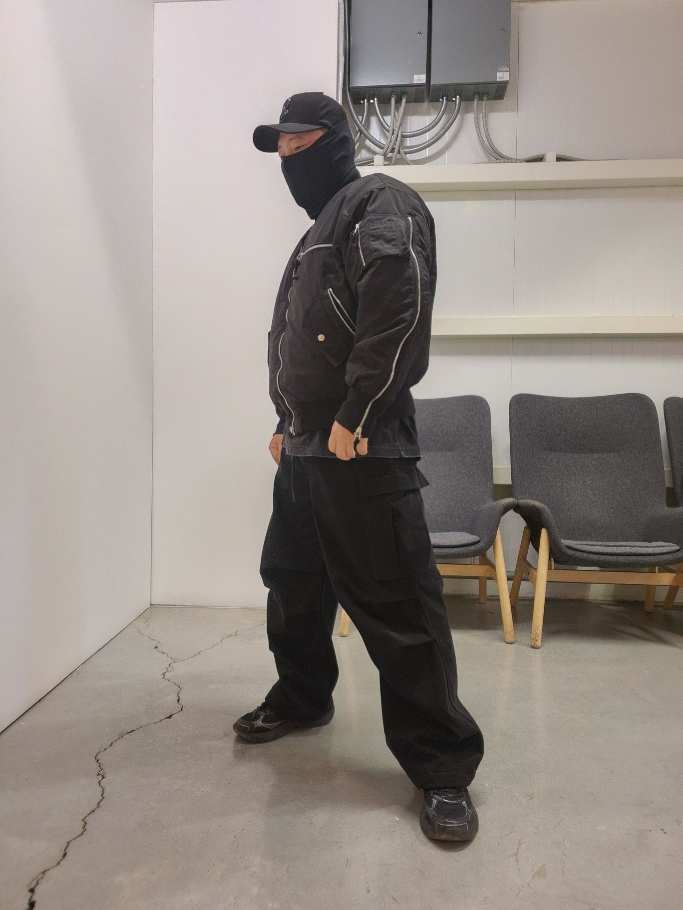 MUSINSA | GRAILZ MULTI ZIPPER BOMBER JACKET [BLACK]