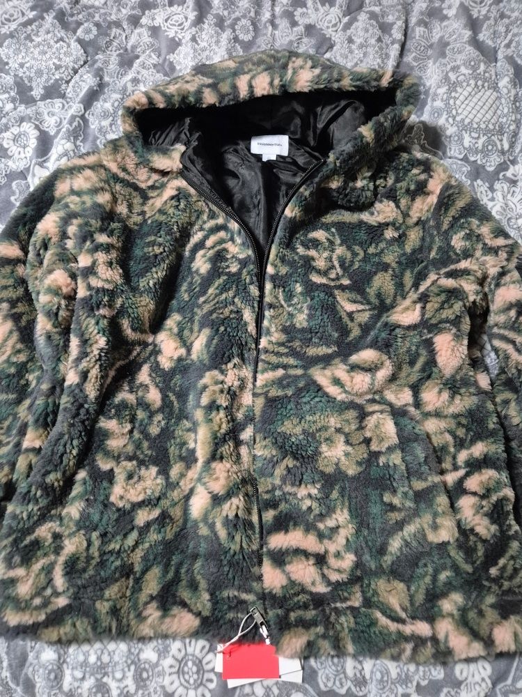 MUSINSA | thisisneverthat® Floral Faux Fur Jacket Multi
