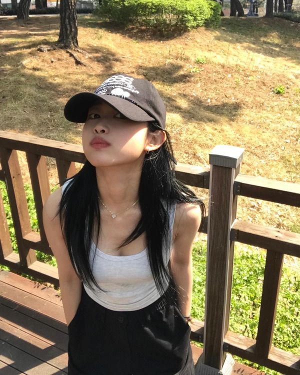 MUSINSA | AEAE WEB LOGO 5PANNEL CAP [BLACK]
