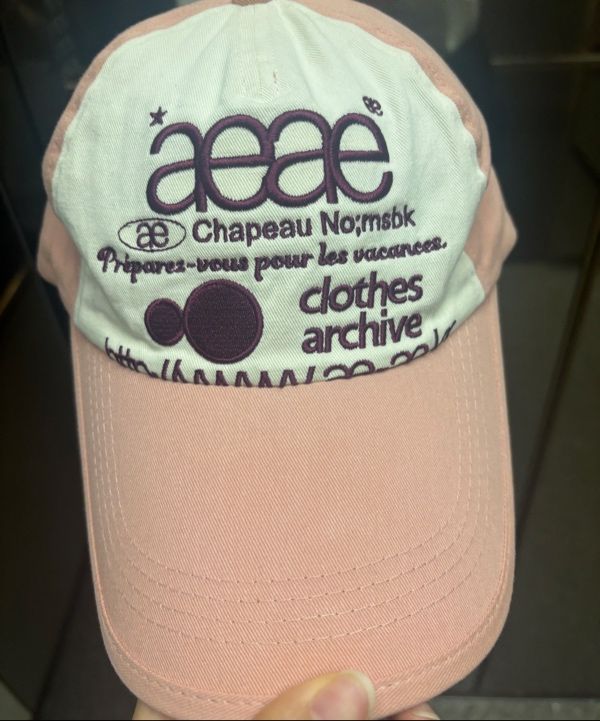 MUSINSA公式 | AEAE WEB LOGO 5PANNEL CAP [PINK/BUGUNDY]