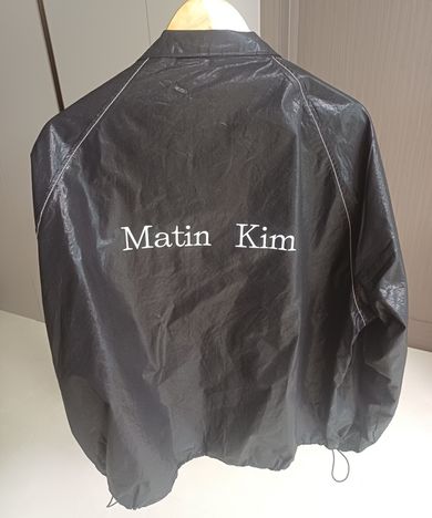 MUSINSA公式 | MATIN KIM MATIN KIM LOGO COATING JUMPER IN NAVY