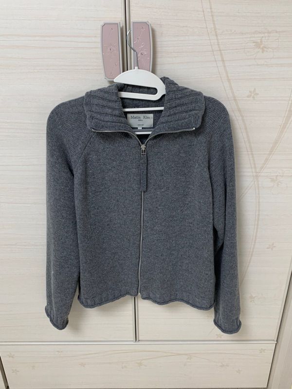 MUSINSA | MATIN KIM SPELL POINT KNIT ZIP UP_GRAY