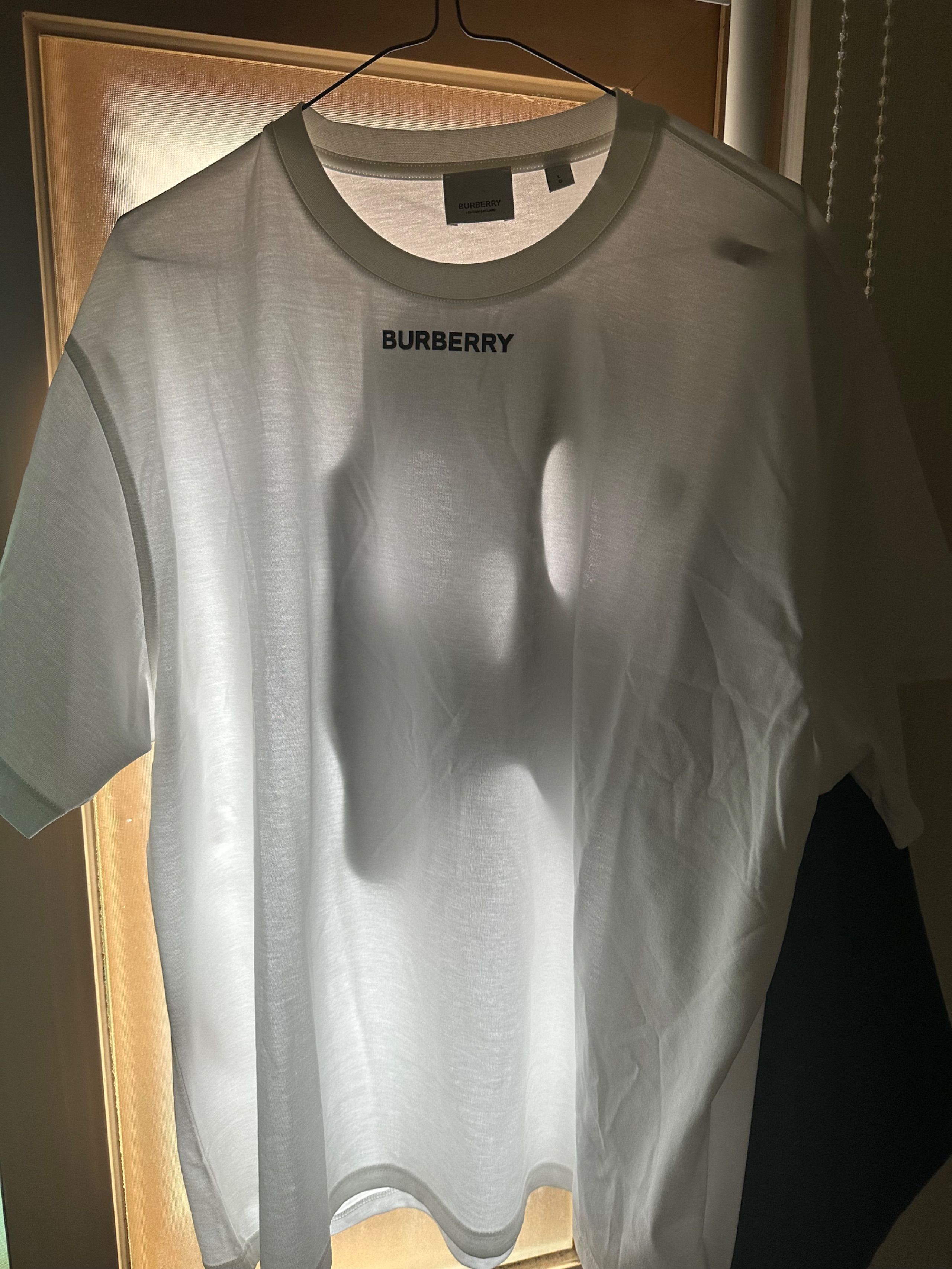 ★【BURBERRY】★BACK MONSTER PRINT SHORT SLEEVE T SHIRT★ MUSINSA | BURBERRY Back Monster Print Short Sleeve T-shirt