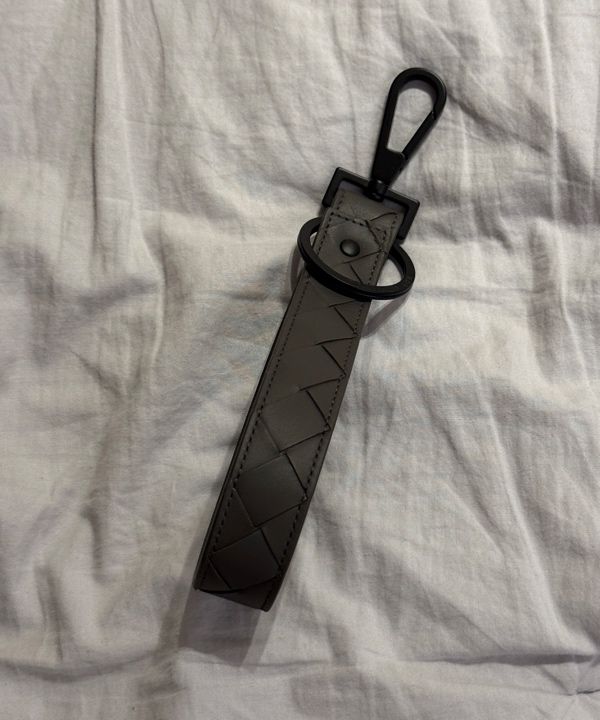 MUSINSA | BOTTEGA VENETA Intresia Keyring - Gray