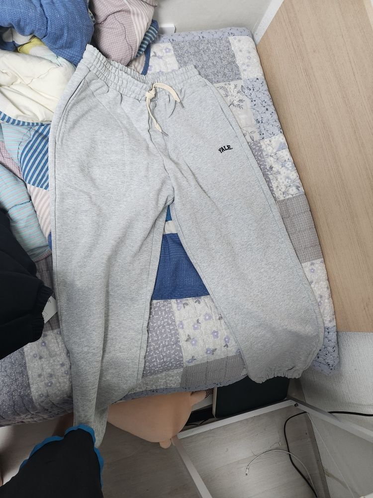 MUSINSA | YALE [YALE x Descente] HEAVY-WEIGHT STITCH SWEAT
