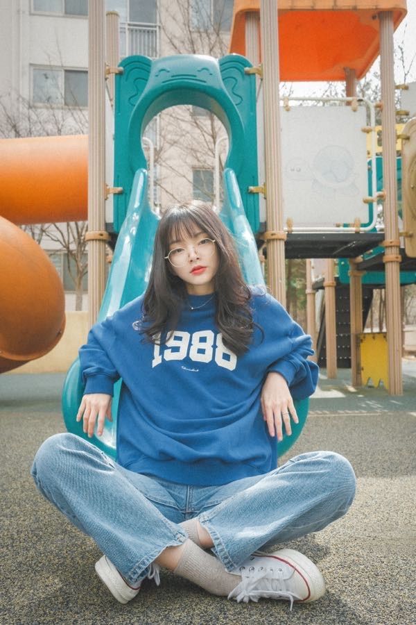 MUSINSA | FILLUMINATE Loose-fit 1988 Sweatshirt - Black