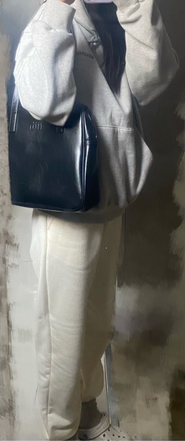 MUSINSA | FILLINTHEBLANK Trapezoid Middle Shoulder Bag (black)