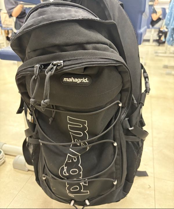 MUSINSA公式 | MAHAGRID THIRD LOGO BACKPACK(MG2DSUAB42A)