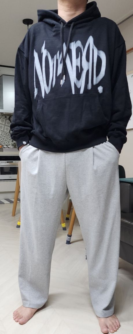 MUSINSA公式 | NOT4NERD Thorn Logo Pullover hoodie - Black