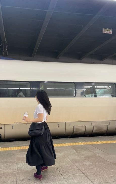 Matin Kim 黒 バッグ MUSINSA公式 | MATIN KIM SIDE ZIPPER SHOULDER BAG IN BLACK