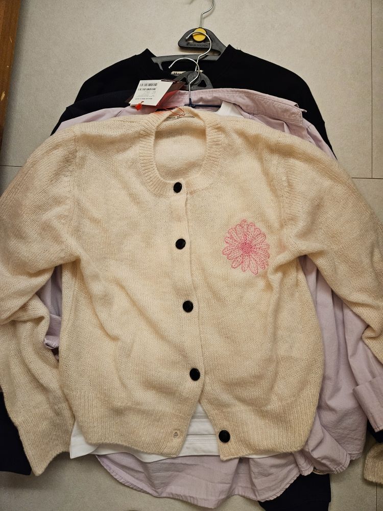 MUSINSA公式 | MARDI MERCREDI MOHAIR CARDIGAN ROUND