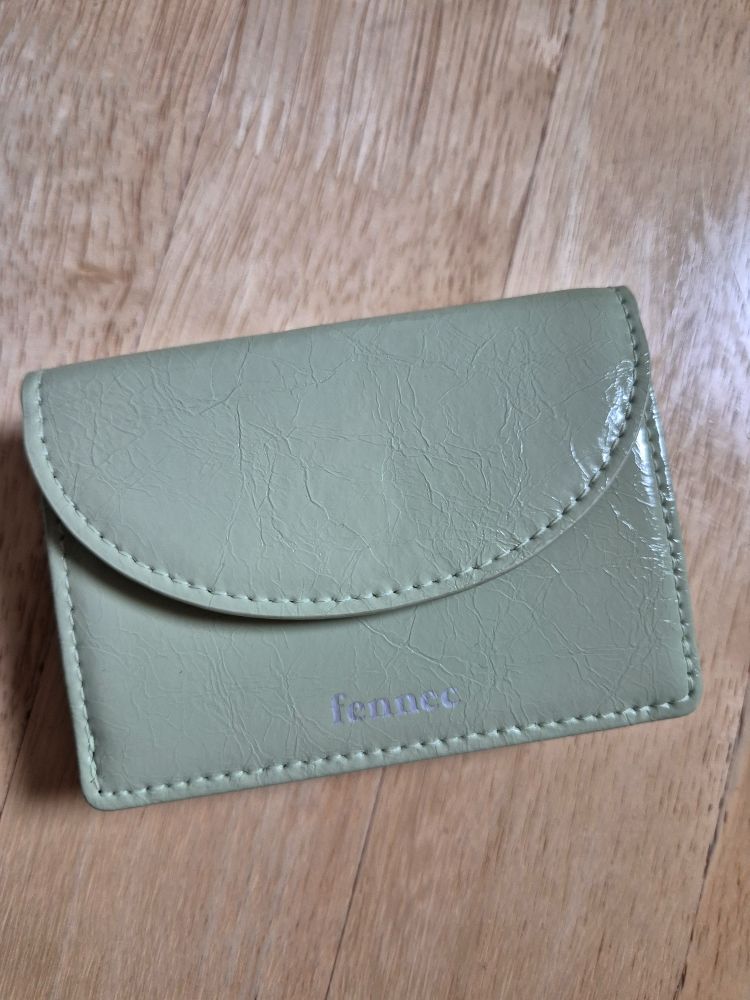 MUSINSA | fennec CRINKLE HALFMOON MINI WALLET - SAGE MINT