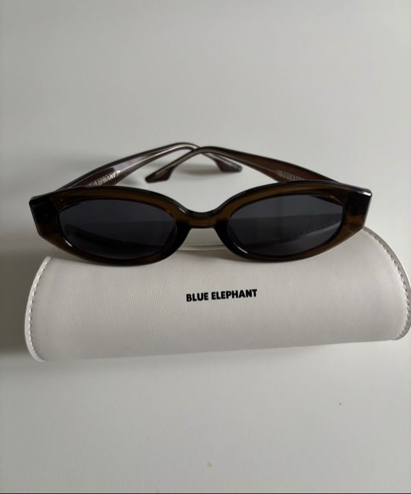 MUSINSA公式 | BLUE ELEPHANT RAFFIA brown crystal