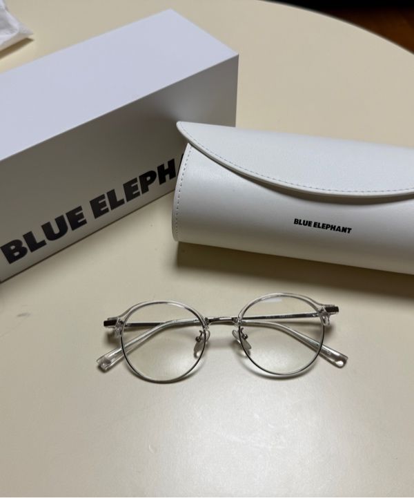 MUSINSA | BLUE ELEPHANT CLOW crystal