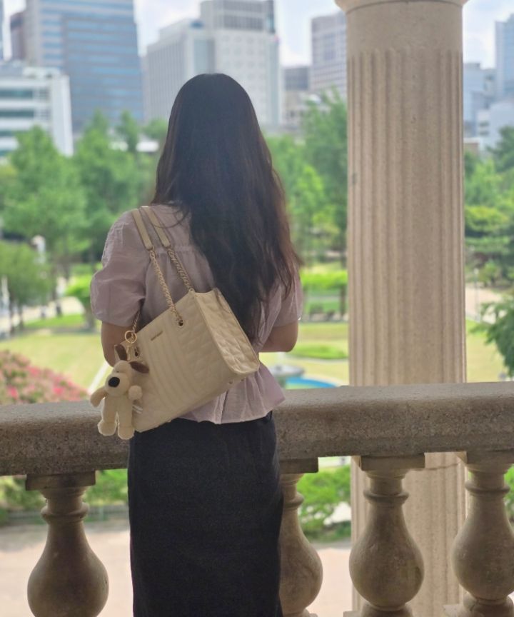 MUSINSA | SAINT SCOTT Corinne quilted shoulder bag