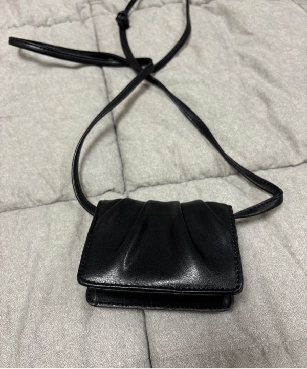 MUSINSA | LEMASQUE Dough Micro Bag AirPods Card Holder Black