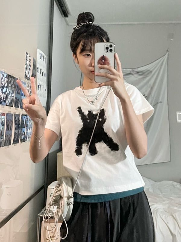 MUSINSA | AEAE FLASHED CATS EYE CROP T-SHIRTS [White]